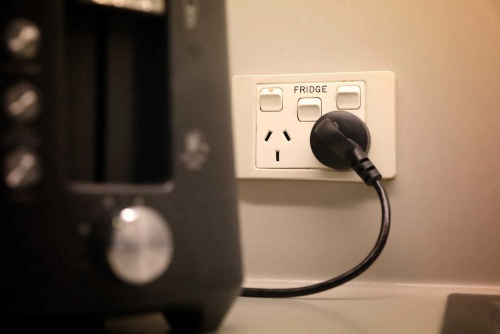 australian electrical plug into socket